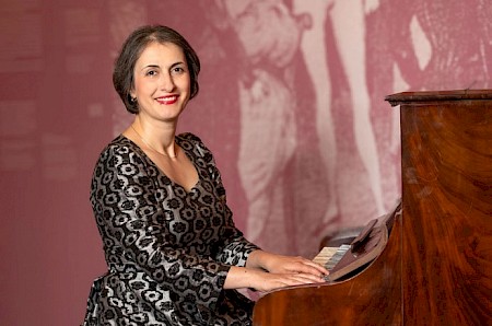 Varvara Manukyan, Musikerin, Klavier